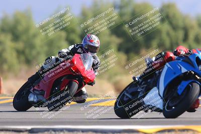 media/Nov-06-2022-SoCal Trackdays (Sun) [[208d2ccc26]]/Turn 7 Set 1 (1050am)/